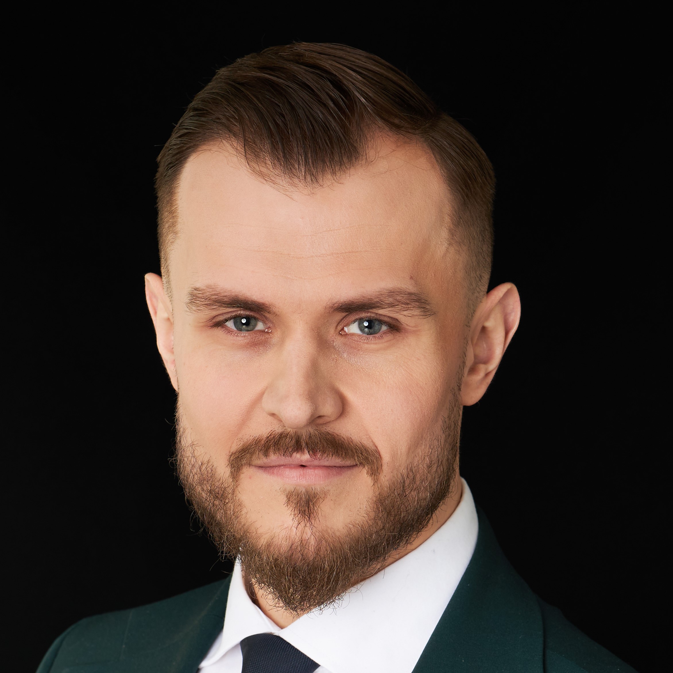 Adrian Mroziewski kwadrat