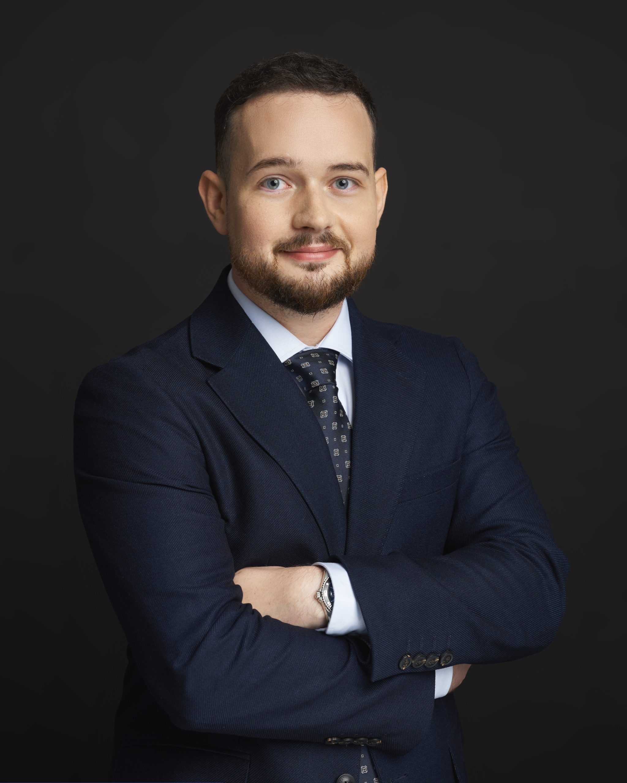 Piotr Majewski prostokat scaled